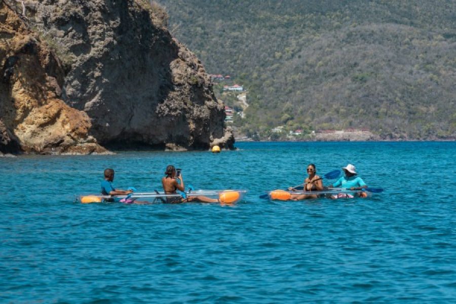 Partez pour une aventure en Kayak transparent