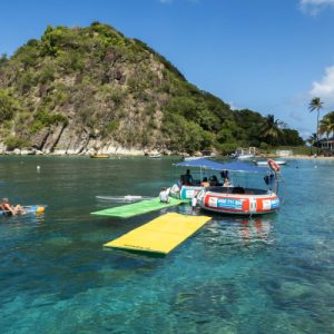 DONUT BOAT pour 5 aux saintes